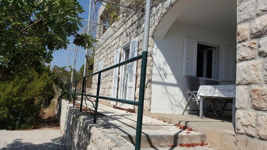 Holiday Home Odiseja 斯拉诺 外观 照片